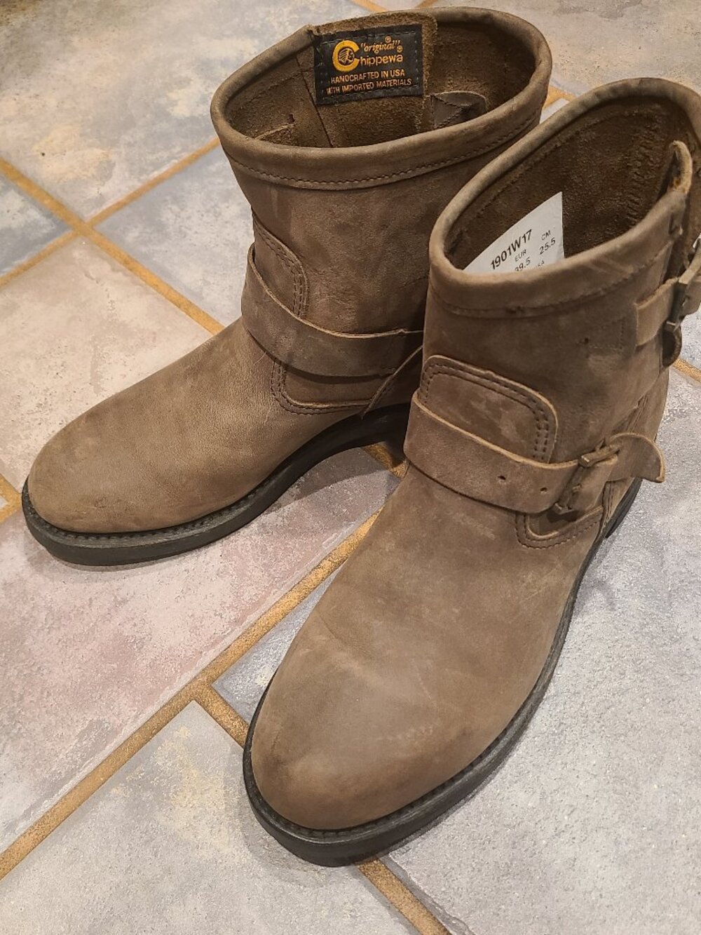 Chippewa Womens Size 9 Engineer boot, Crazy-Horse leather